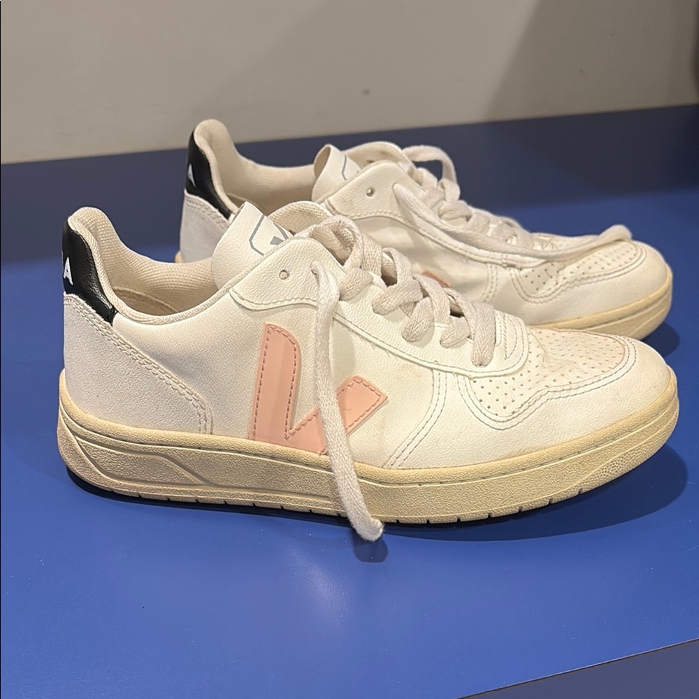 Veja White and Pink V-10 Sneakers Sustainable Style